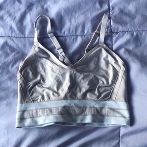size large under armoir sports bra // light pink